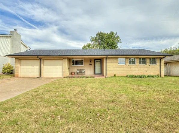2308 Ridgewood Dr, Moore, OK 73160