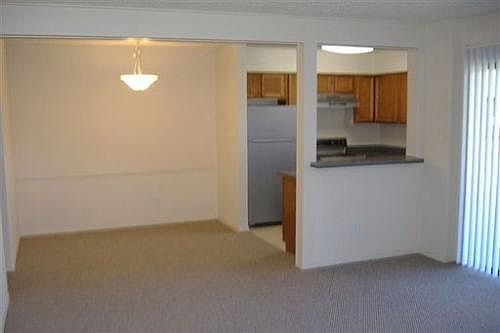 3rd image of 2936 Antique Oaks Cir APT 69