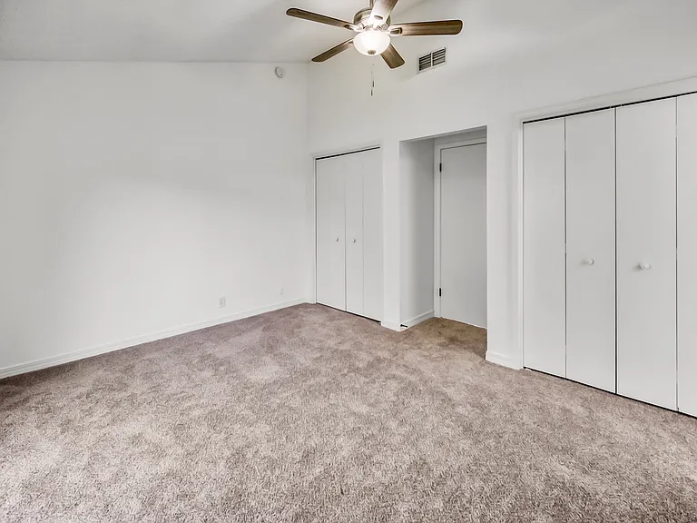 1304 E Magnolia Cir #1306 — Photo 20