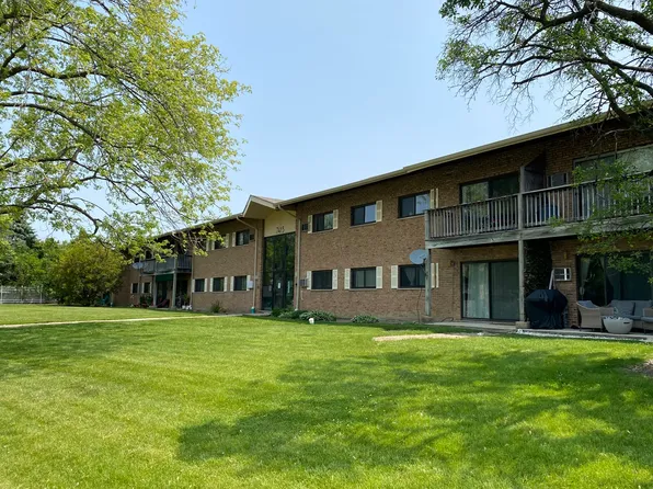 7413 Brookdale Dr APT 103, Darien, IL 60561