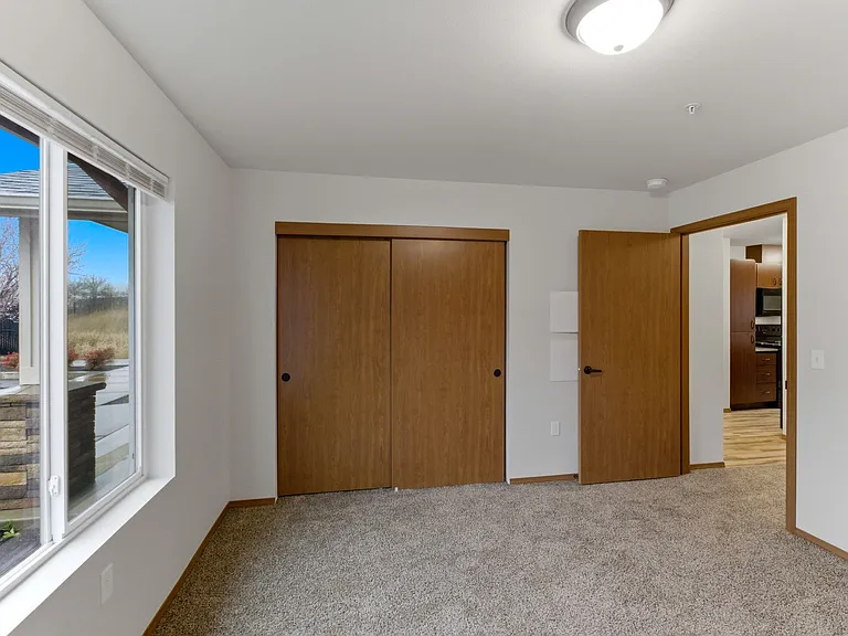 Oak Springs Apartments — Photo 41