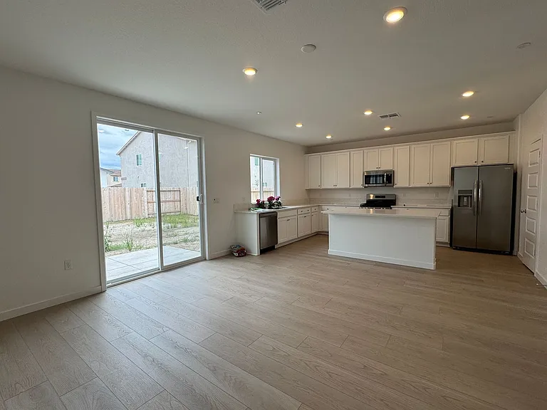 10962 Admiral Cove Way — Photo 7