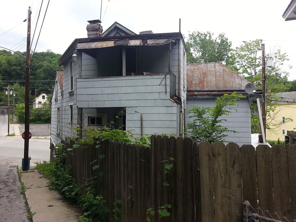 2nd image of 1865 Baltimore Ave #1