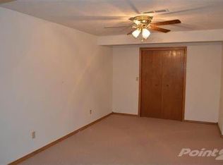 3748 W Kingsley St, Springfield, MO 65807