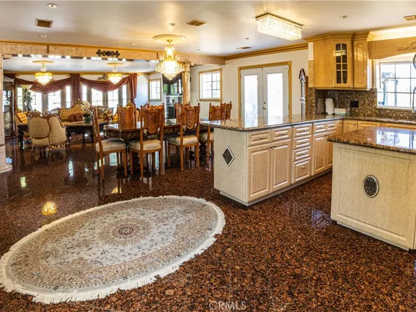 26046 Farmfield Rd, Calabasas, CA 91302