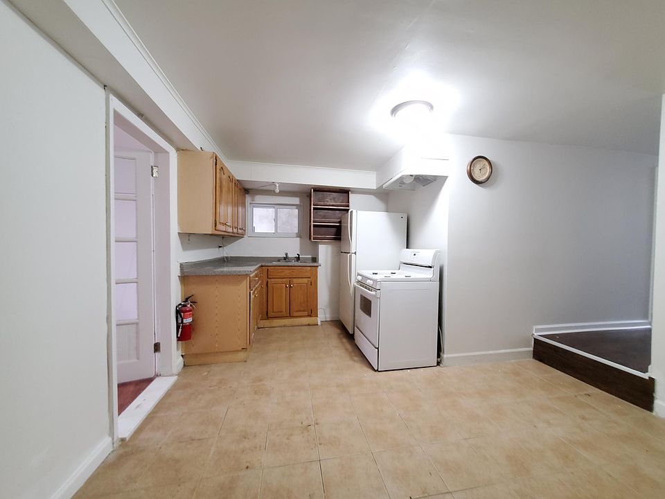 1st image of 22 Somme St APT 1