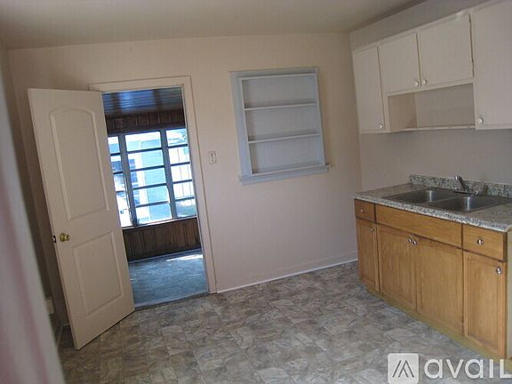 3rd image of 330 Michigan Ave #330