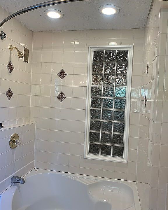 MBr Full Bath 