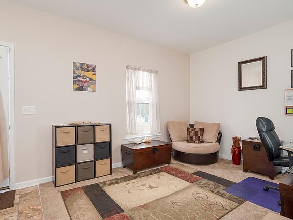2nd image of 220 Waterford Park