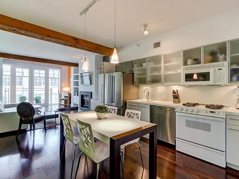 1275 Hamilton St #207 — Photo 1