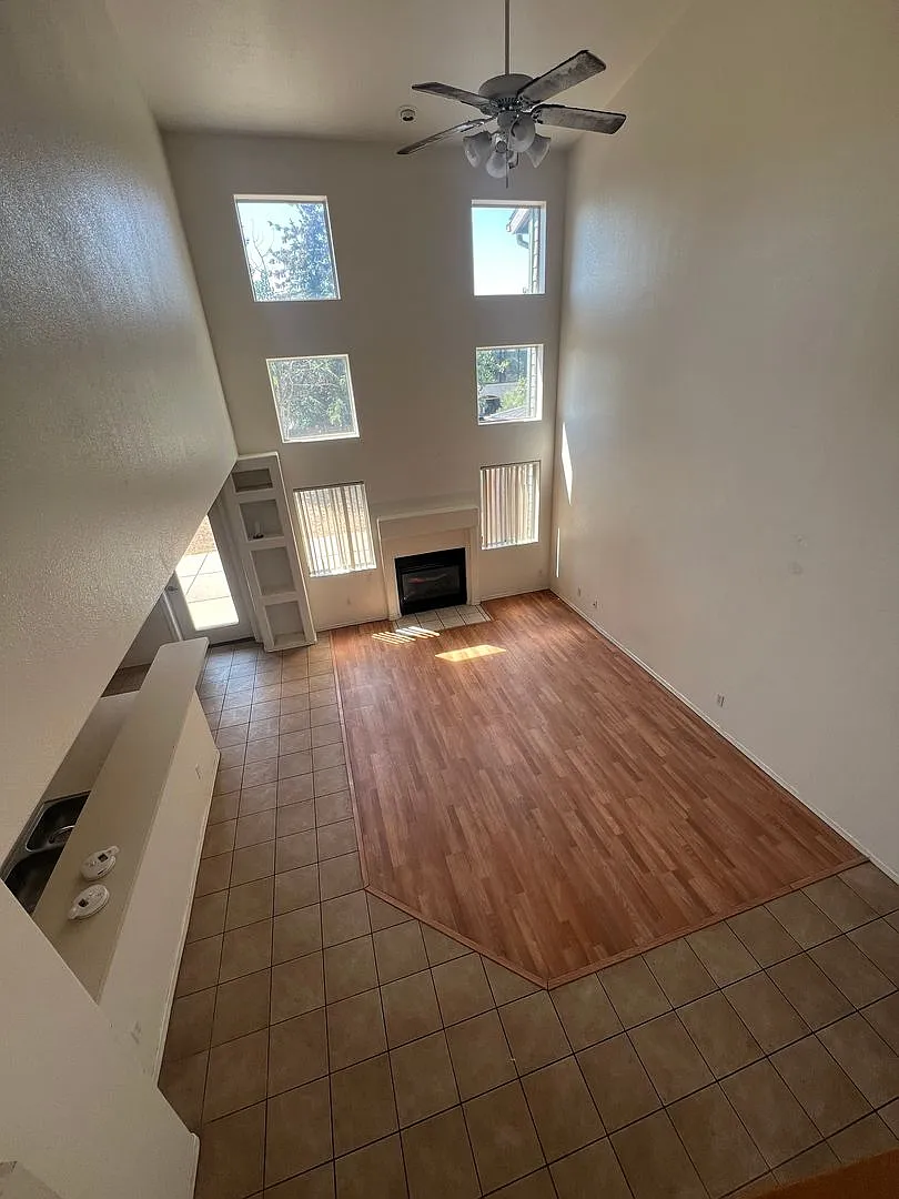 Available Ocotober: 3 Bedroom Townhome Westside Flagstaff - $2,300 per month — Photo 3