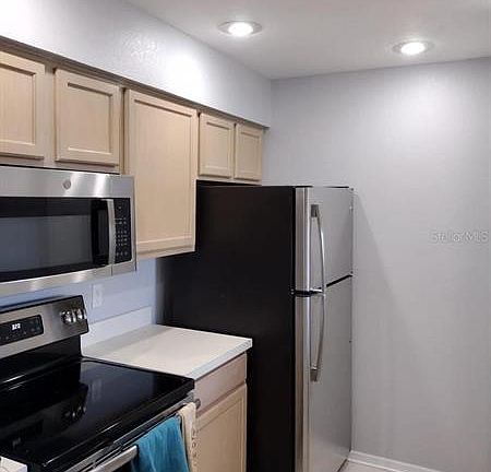 2nd image of 2306 Prime Cir APT B