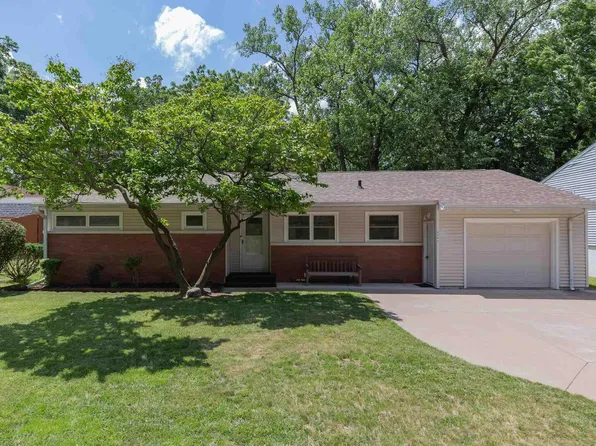 1173 34th St, Moline, IL 61265