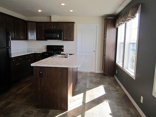 2nd image of 5486 Shiretown St SE