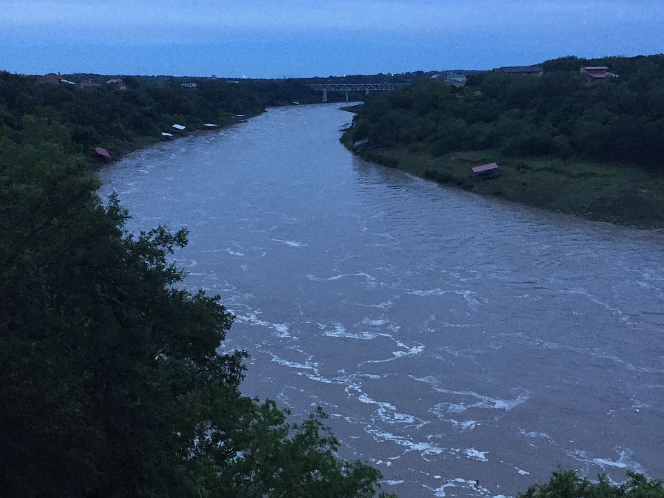 2nd image of 2412 S Pace Bend Rd