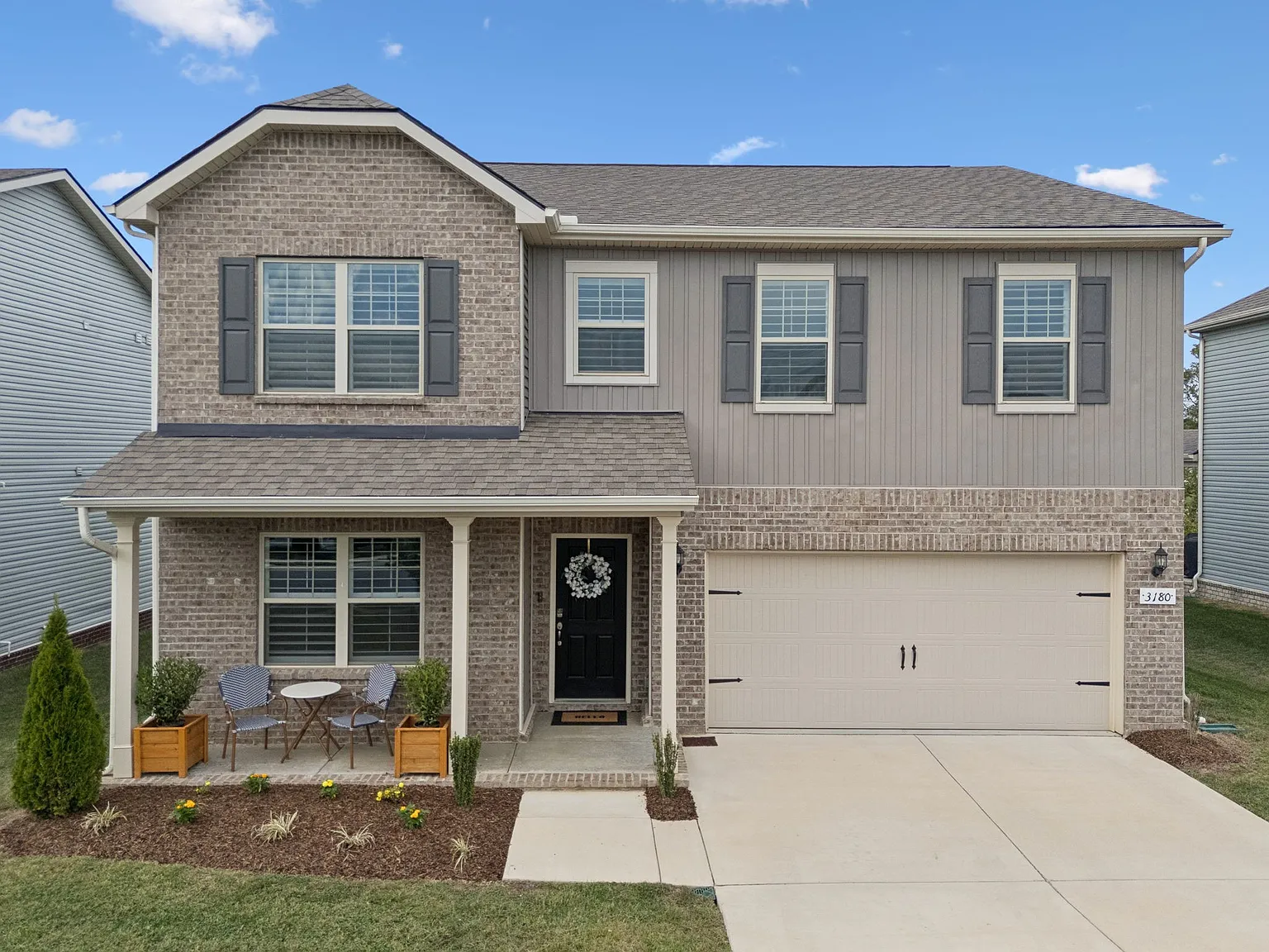 5 bed, 3.0 bath, 2766 sqft, $2,800 — Photo 1