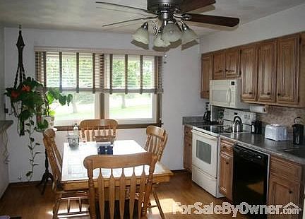 3rd image of 4411 Fairway Dr