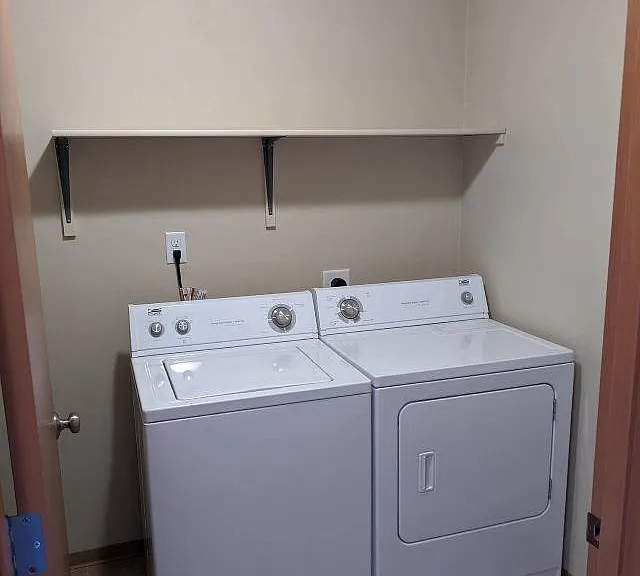 #8 and #13 - Laundry #8 and #13 - Laundry
