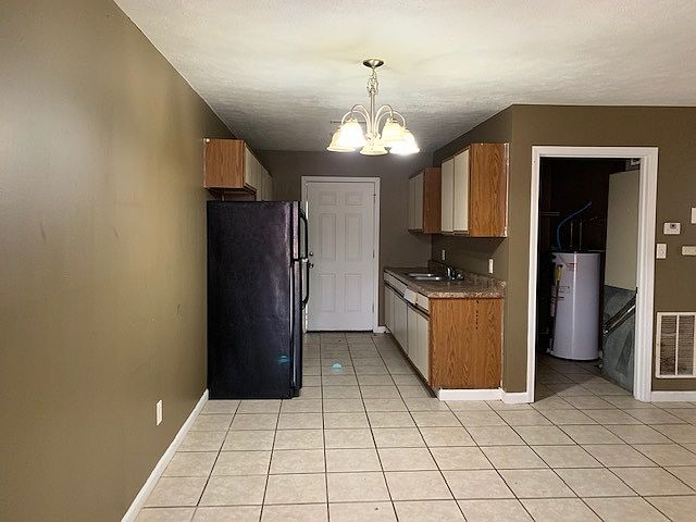 1st image of 1139 Midway Ct APT B