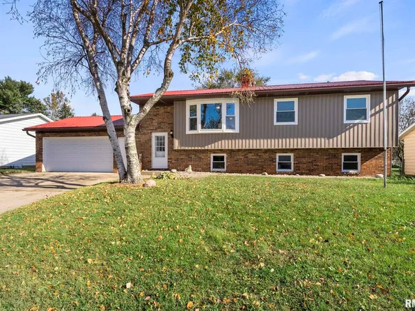 112 Clover Dr, Colona, IL 61241