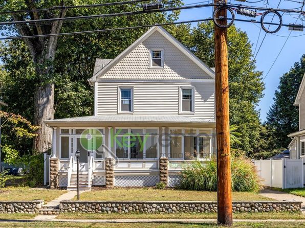 52 Magnolia Ave
