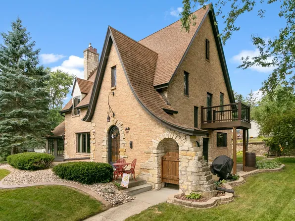 523 W Edgewater St, Portage, WI 53901