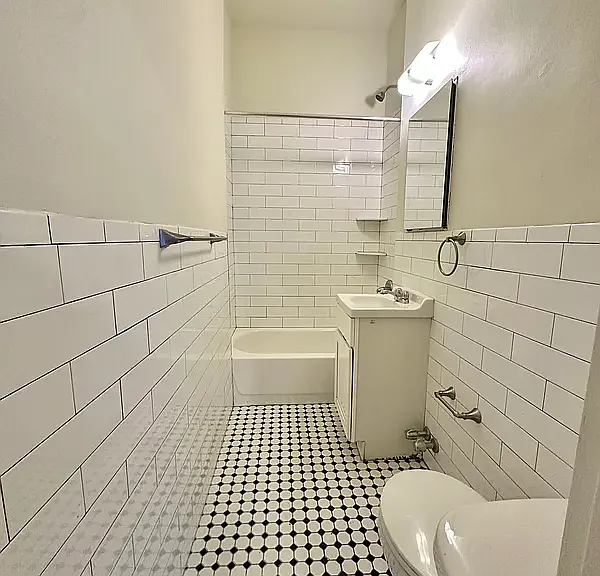 97 Lexington Ave #2B — Photo 4