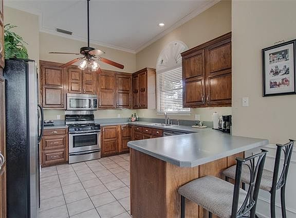4th image of 5505 Yacht Club Dr