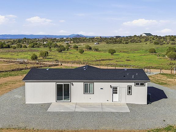 4th image of 336 N Son Shine Ln