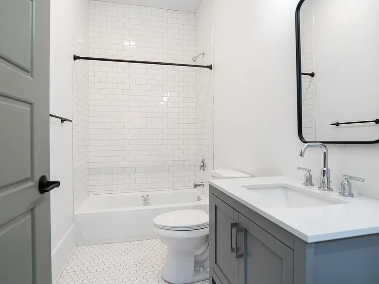 4402 Butler St — Photo 7