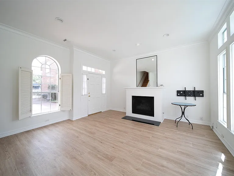 3114 Lake St — Photo 7