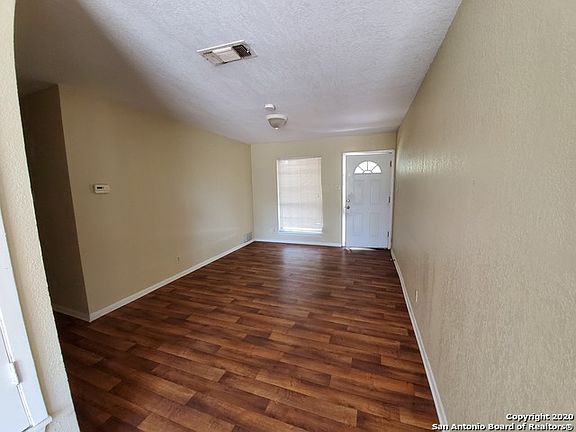 4th image of 617 Pecan Dr