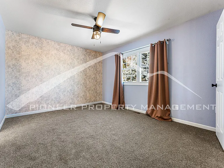 2295 Vineyard Pl — Photo 13