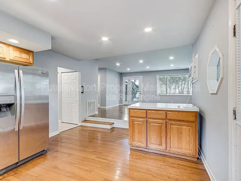 122 N Hamilton St — Photo 6