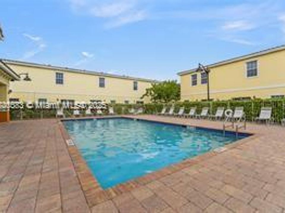 1st image of 4040 NW 11th St #4040