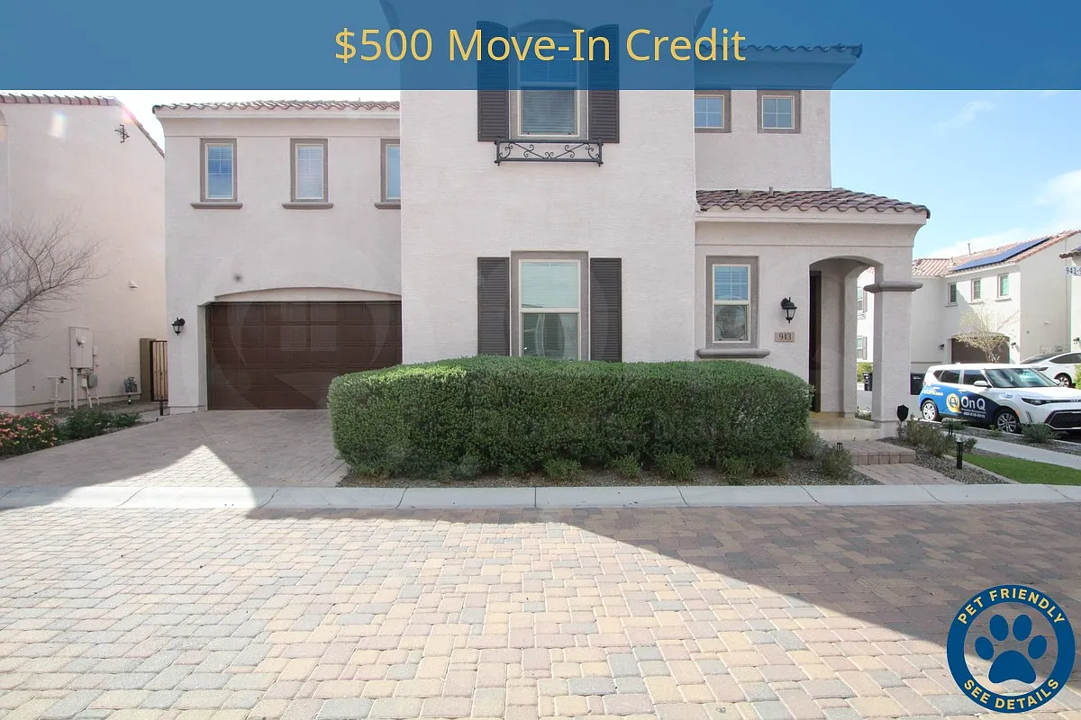 3 bed, 3.0 bath, 2100 sqft, $2,575 — Photo 1