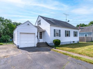 158 Hooker Rd, Bridgeport, CT 06610