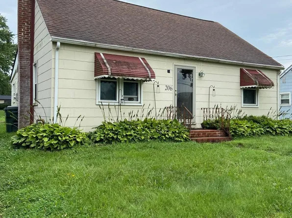 206 Cedar St, Danville, OH 43014