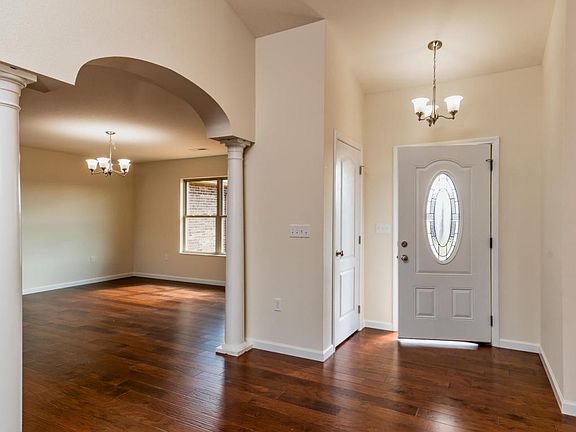 3rd image of 1047 Southwind Cir