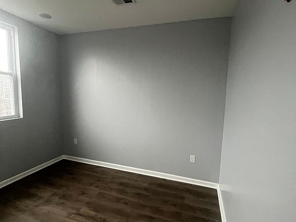5th image of 3554 N 11th St Floor 3