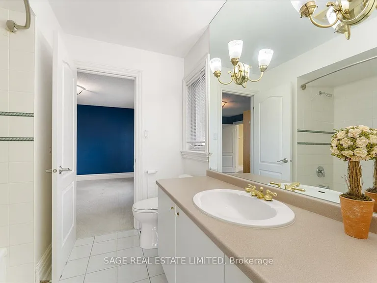 67 Agincourt Dr — Photo 40