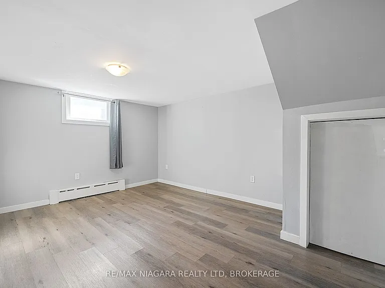 34 Saint George St #BASEMENT — Photo 10