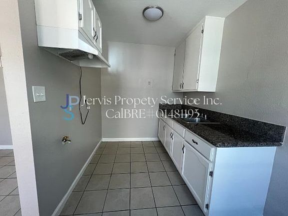 2nd image of 5425 Maywood Ave APT I