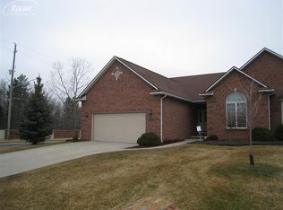 1519 Durango Ct, Flint, MI 48532