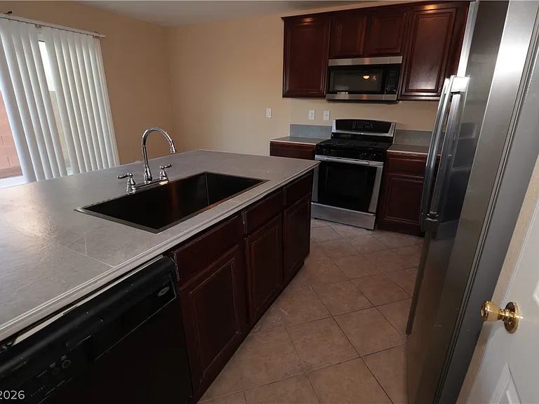 5940 Feral Garden St — Photo 9
