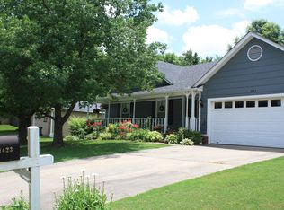 1423 E Amber Dr, Fayetteville, AR 72703