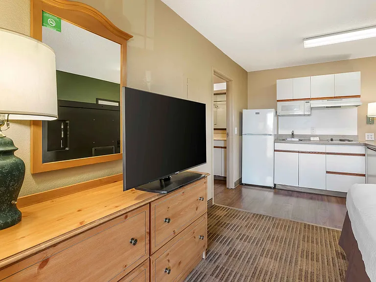 Studio Suite - 2 Full Beds