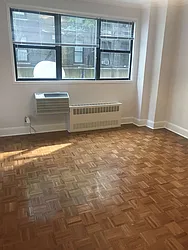 Rented by Metropolis Real Estate of Manhattan