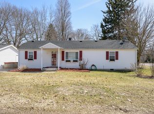 102 Sterling St, Plainwell, MI