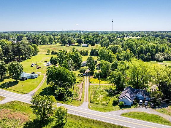 5th image of 410 Highway 25 N